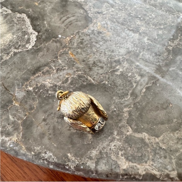 Vintage gold tone poodle charm pendant - Picture 8 of 8